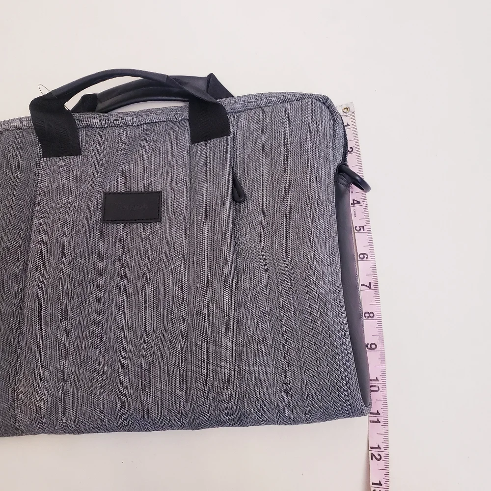 NWOT Targus Gray & Black Laptop Bag